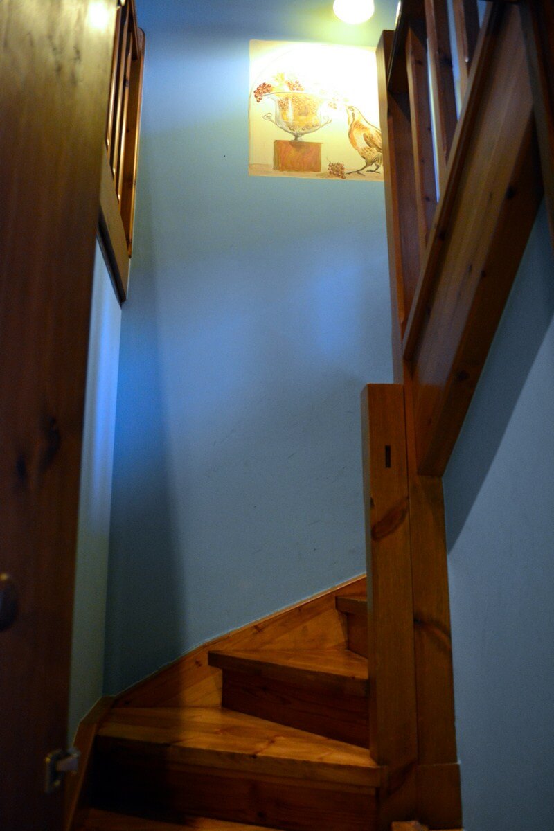 Staircase at La Casa de las Chimeneas | nycexpeditionist.com
